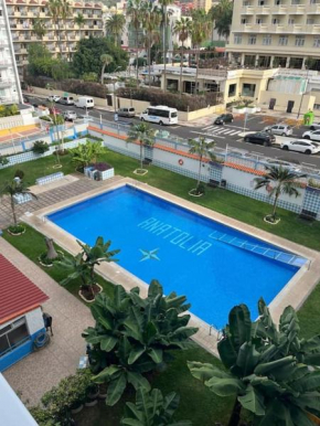 Playa Jardín Bus terminal Pool